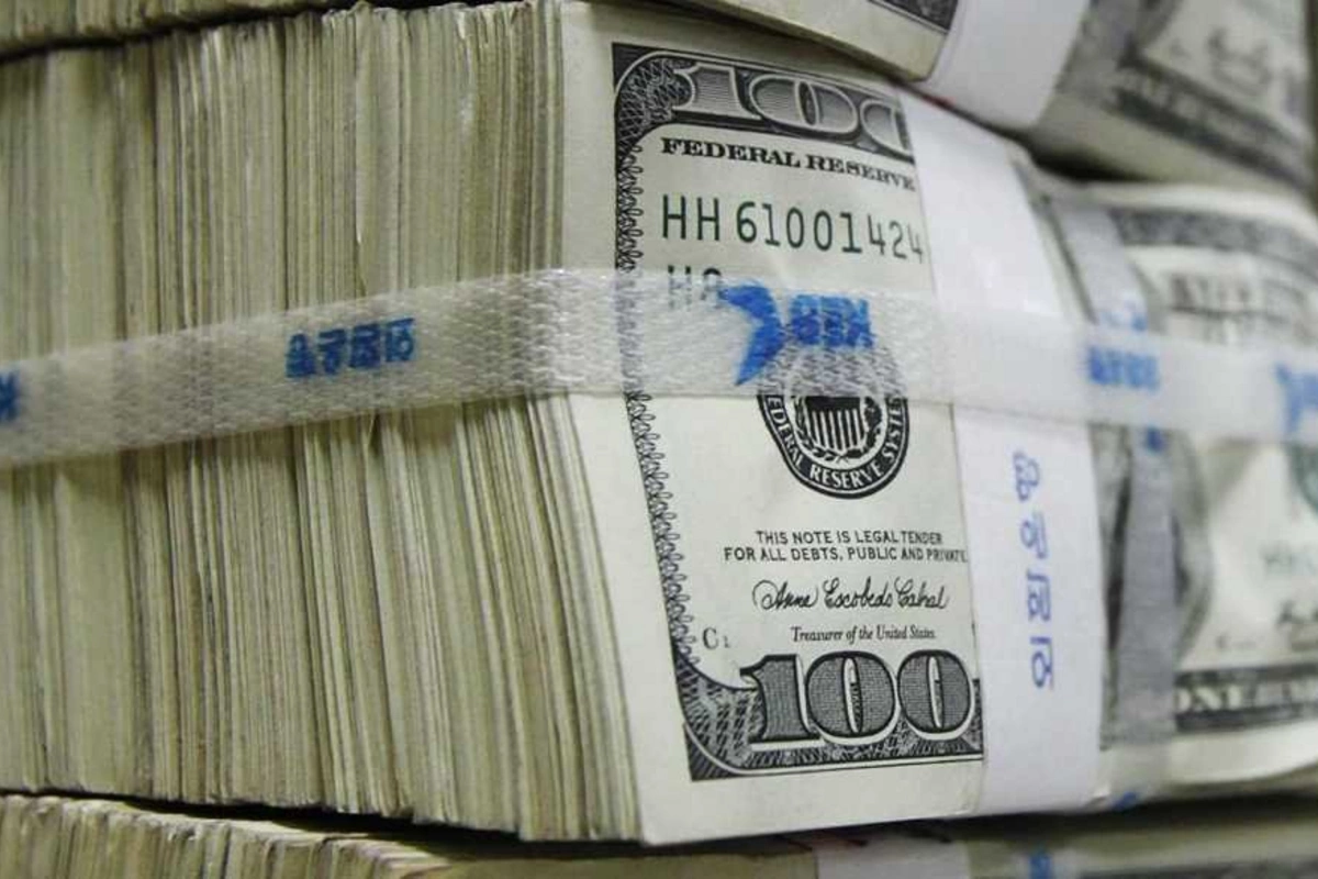 Azərbaycanın valyuta ehtiyatları 80 milyard dolları keçib