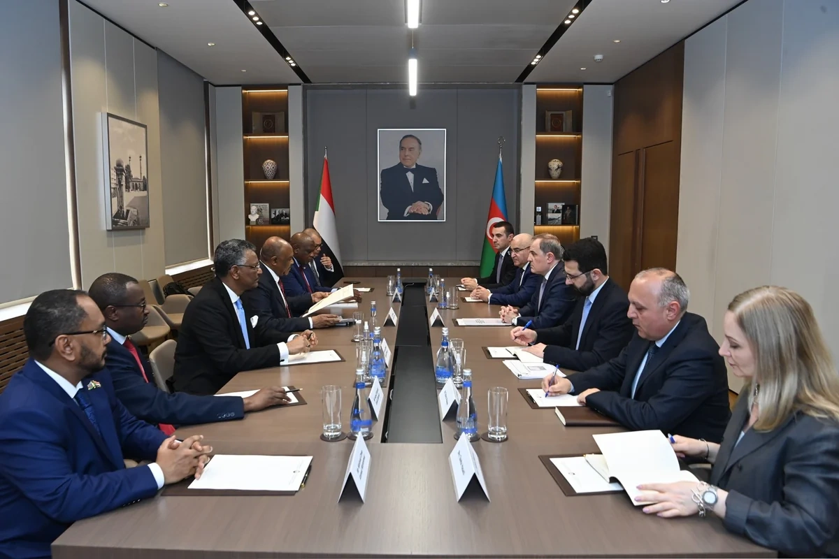 Azərbaycanla Sudan arasında siyasi, iqtisadi, humanitar və çoxtərəfli əməkdaşlıq müzakirə olunub
