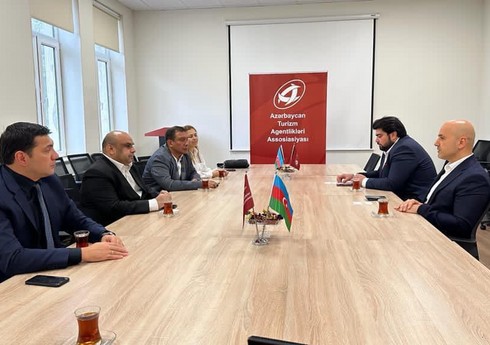 Azərbaycan beynəlxalq hotel şəbəkəsi ilə əməkdaşlıq əlaqələrini müzakirə edib