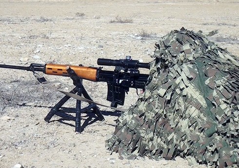 Azərbaycan hərbçiləri qumbaraatan və snayper tüfənglərindən atəş tapşırıqlarını yerinə yetirib