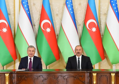 Azərbaycan ilə Özbəkistan prezidentləri və xanımları Füzuli şəhərində yeni evlərə köçürülmüş sakinlərlə görüşüblər - YENİLƏNİB