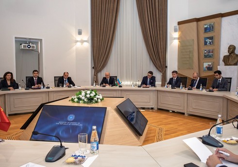 Azərbaycan Çin şirkətləri ilə bərpa olunan enerji sahəsində əməkdaşlıq sənədləri imzalayıb