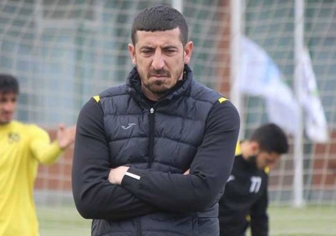 Azərbaycan millisinin baş məşqçisi: 