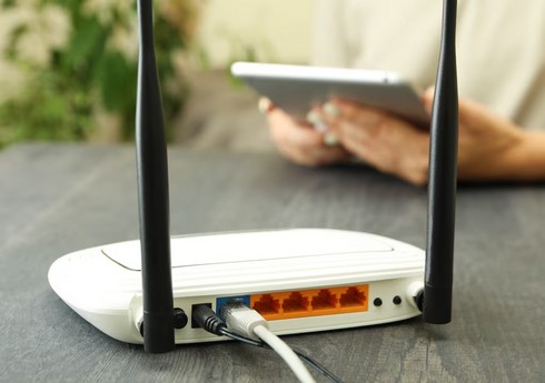 Azərbaycan noyabrda genişzolaqlı internetin orta sürətinə görə irəliləyib