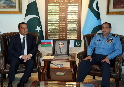 Azərbaycan və Pakistan arasında hərbi əlaqələr müzakirə olunub