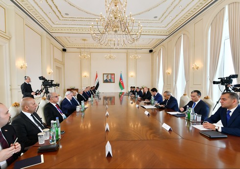 Azərbaycan və İraq prezidentlərinin geniş tərkibdə görüşü başlayıb