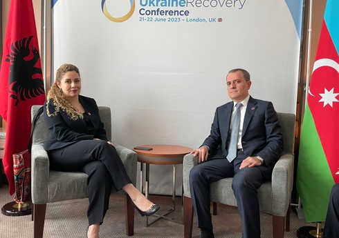 Azərbaycan XİN başçısı Albaniyanın Avropa və xarici işlər naziri ilə görüşüb