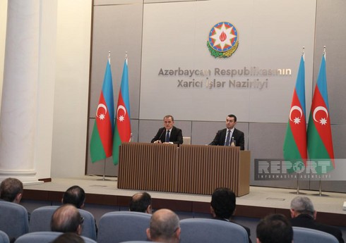 Azərbaycan XİN başçısı Şuşa-Xankəndi yolundakı vəziyyətlə bağlı xarici diplomatları məlumatlandırıb - YENİLƏNİB