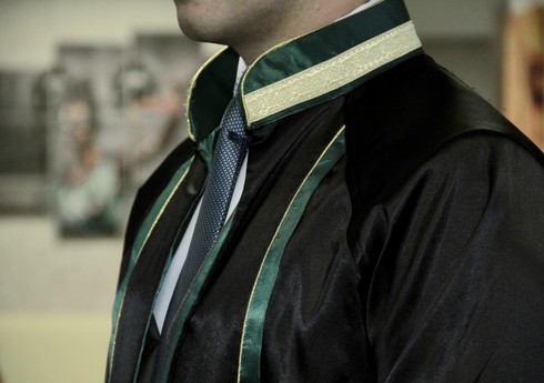 Azərbaycanda 4 vəkilin fəaliyyəti dayandırılıb, 1 vəkilə töhmət verilib