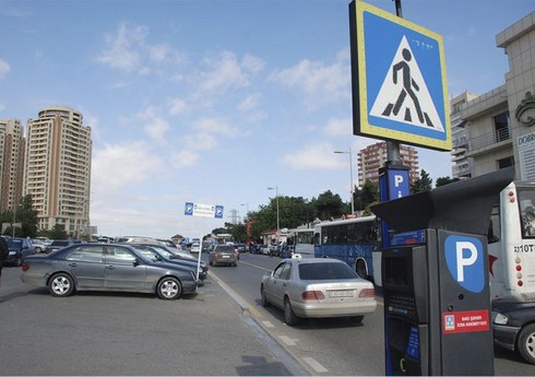 Azərbaycanda avtomobillərin parklanması üçün nağd ödəniş qəbul edilməyəcək