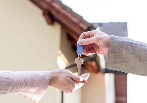 Azərbaycanda dövlət xəttilə kirayəyə verilmiş mənzillərin sayı 2 500-ü ötüb