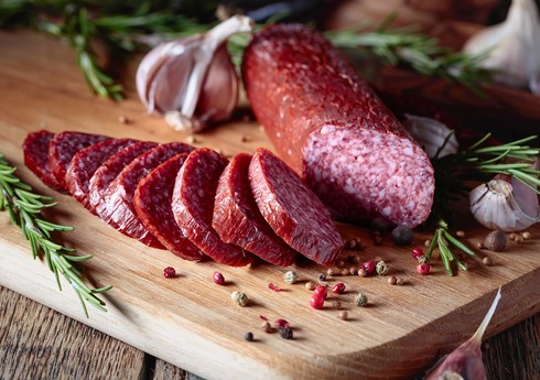Azərbaycanda kolbasa istehsalı 12 %-dən çox artıb Azərbaycanda kolbasa istehsalı 12 %-dən çox artıb