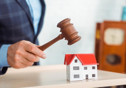 Azərbaycanda ləğv prosesində olan 3 bankın əmlakları hərraca çıxarılır