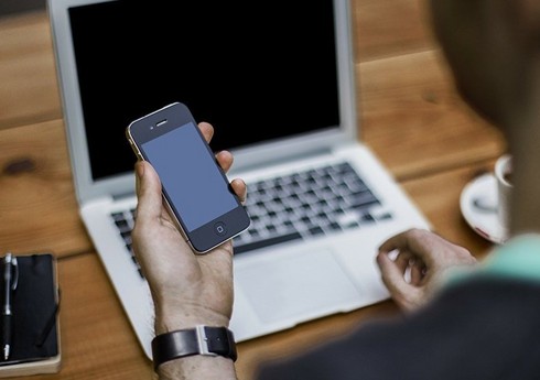 Azərbaycanda mobil cihazların qeydiyyatı ilə bağlı qaydalar sərtləşdirilib