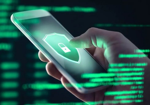 Azərbaycanda mobil telefonlara kiberhücumların sayı 3 dəfə artıb