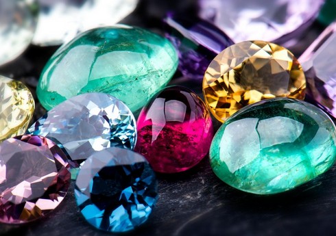 Azərbaycanda qiymətli daşların və mədəniyyət məhsullarının alqı-satqısı nağdsız formada aparılacaq