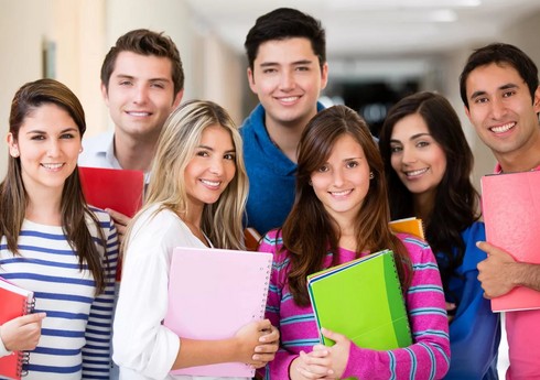 Azərbaycanda təhsil alan əcnəbilərin sayı açıqlanıb