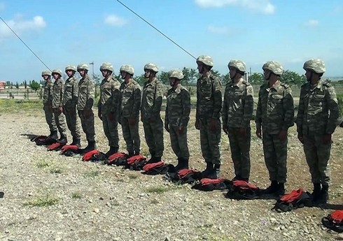 Azərbaycanda Türkiyə modeli üzrə komandolar hazırlanır Azərbaycanda Türkiyə modeli üzrə komandolar hazırlanır