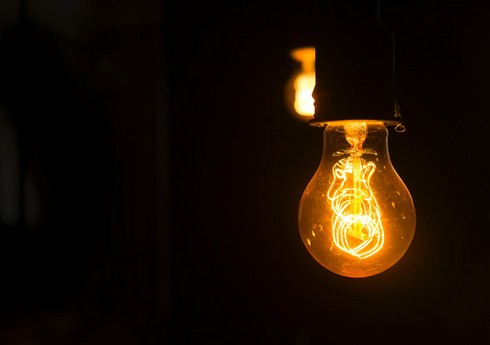 Azərbaycanda sərbəst istehlakçılar üçün illik elektrik enerjisi sərfiyyatının həddi müəyyənləşdiriləcək