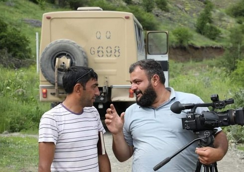 Azərbaycanlı jurnalistlərin Kəlbəcərdə minaya düşərək şəhid olmalarından iki il ötür Azərbaycanlı jurnalistlərin Kəlbəcərdə minaya düşərək şəhid olmalarından iki il ötür