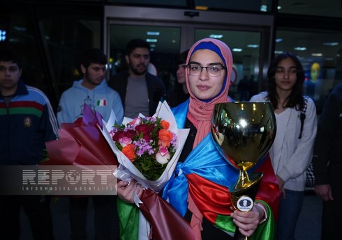 Azərbaycanın şahmat üzrə dünya çempionu: “Rəqiblərim çox güclü idi” Azərbaycanın şahmat üzrə dünya çempionu: “Rəqiblərim çox güclü idi”
