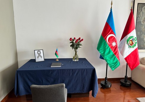 Azərbaycanın Limadakı səfirliyində matəm günü ilə əlaqədar başsağlığı kitabı açılıb
