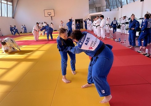 Azərbaycanın qadın cüdoçuları Albaniyada təlim-məşq toplanışına qatılıb