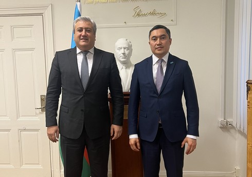 Azərbaycanın İsveçdəki səfiri qazaxıstanlı həmkarı ilə görüşüb Azərbaycanın İsveçdəki səfiri qazaxıstanlı həmkarı ilə görüşüb