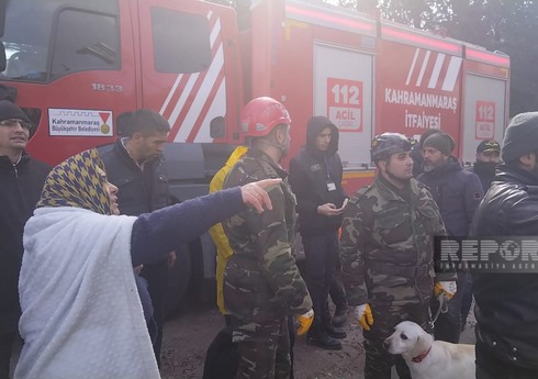 Azərbaycanın xilasediciləri dağıntılar altından 11 nəfəri sağ çıxarıb