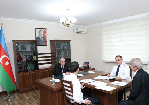 Baş prokuror Qaxda vətəndaşları qəbul edib