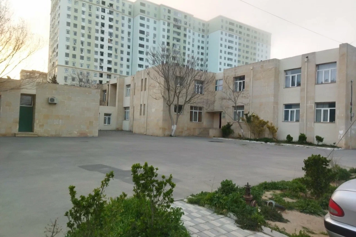 Bağçada bədbəxt hadisə - Azyaşlı yaralandı Bağçada bədbəxt hadisə - Azyaşlı yaralandı