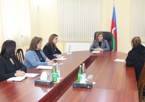Bahar Muradova Yevlaxda vətəndaşları qəbul edib