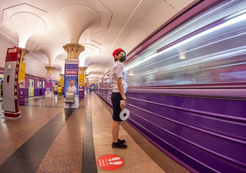 Bakı metrosu qatarların hərəkət qrafikini dəyişir