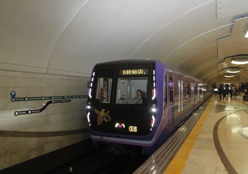 Bakı metrosunda qatar nasazlıq ehtimalı ilə texniki baxışa göndərilib