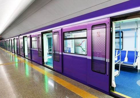 Bakı metrosunda qatarın qapılarına müdaxilə olunub