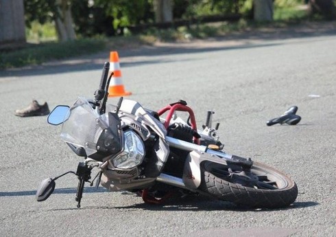 Bakıda 21 yaşlı motosikletçini avtomobil vurub