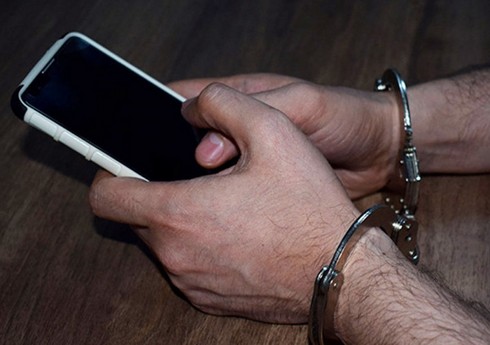 Bakıda parkda 2 nəfərin telefonu oğurlanıb