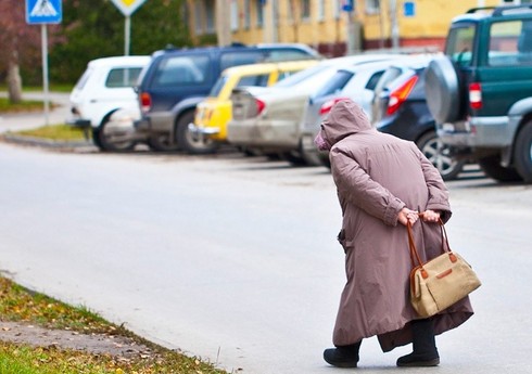 Bakıda piyadanı avtomobil vuraraq öldürüb