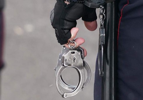 Bakıda polis narkotik barədə məlumat əsasında bir neçə nəfəri saxlayıb Bakıda polis narkotik barədə məlumat əsasında bir neçə nəfəri saxlayıb