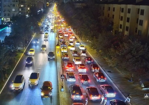 Bakıda qəza səbəbindən sıxlıq yaranıb