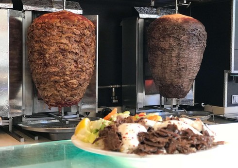 Bakıda tələbləri pozan dönərxanaların fəaliyyəti məhdudlaşdırılıb - SİYAHI