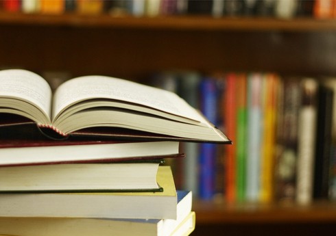 Bakıda türkmən şairi və mütəfəkkiri Məhtimqulu Fraqinin yeni şeirlər toplusunun təqdimatı olub