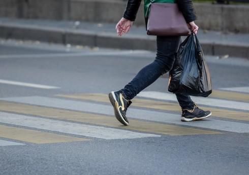 Bakıda yolu keçən 32 yaşlı kişini avtomobil vurub