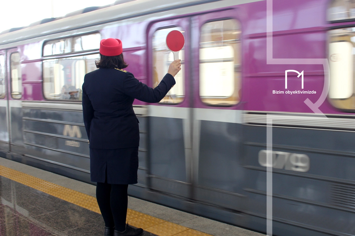 Bakı metrosunda HƏYƏCANLI ANLAR