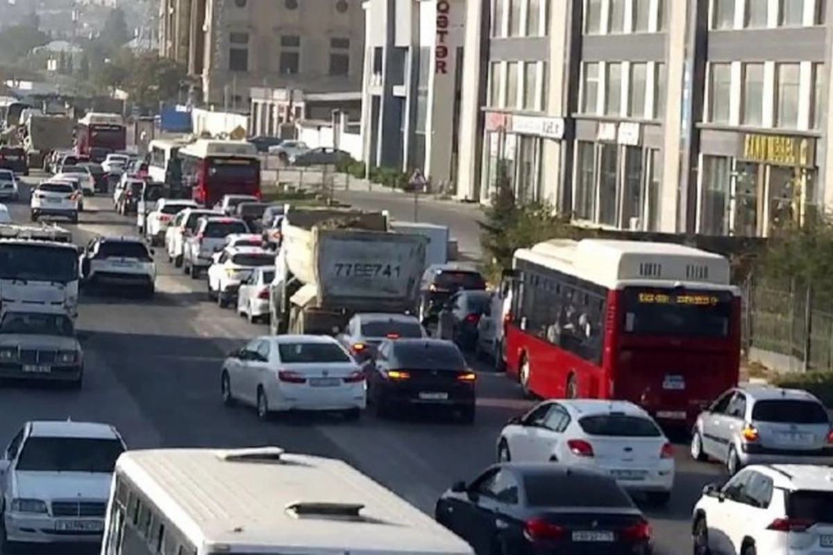Bakıda 16 istiqamətdə tıxac var