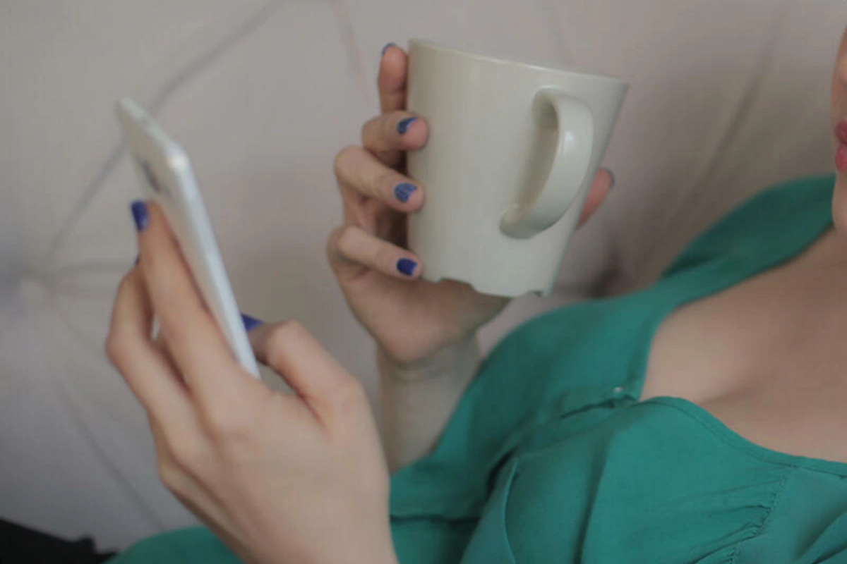 Bakıda ailəli məmur qızının sevgilisi ilə eşq macərası başına bəla oldu - Başqa iki qadınla...