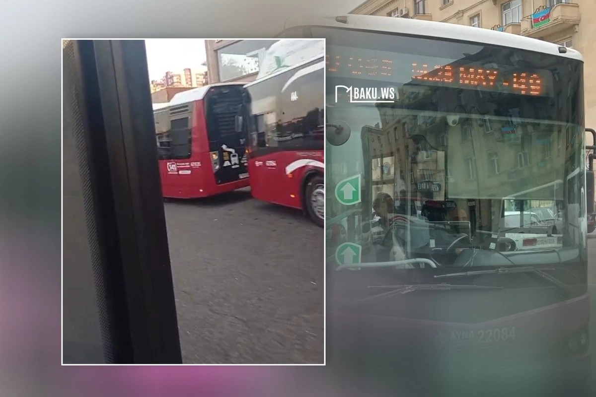 Bakıda avtobus sürücüsü marşrutu qapısı açıq sürdü
