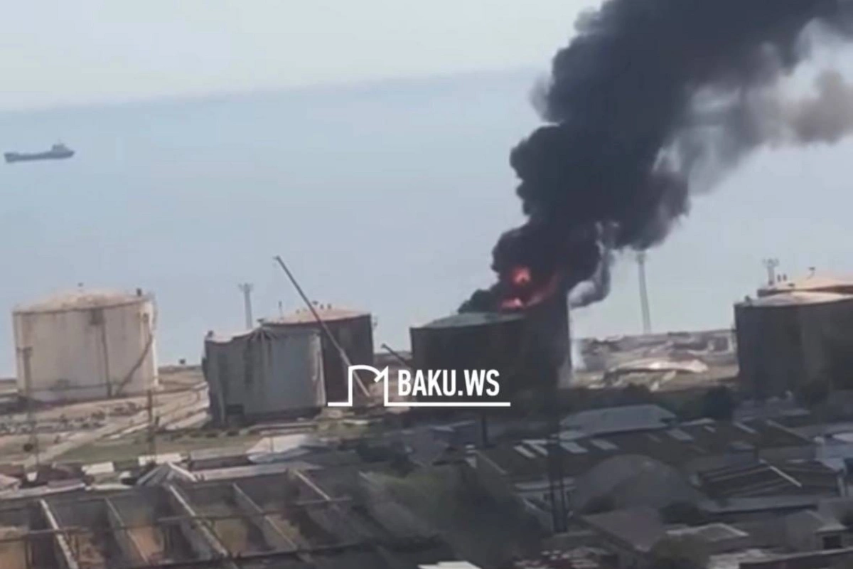 Bakıda baş verən güclü yanğın söndürülüb