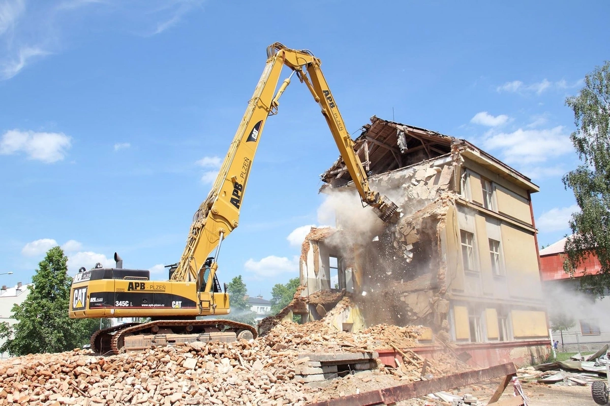 Bakıda bu rayonda 52 qəzalı bina SÖKÜLƏCƏK