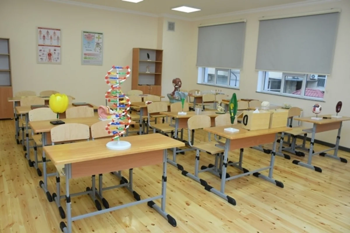 Bakıda daha bir məktəb sökülərək yenidən tikiləcək Bakıda daha bir məktəb sökülərək yenidən tikiləcək